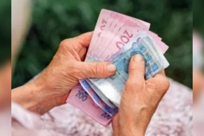 Нижче межі виживання: скільки українців отримують пенсію, меншу за мінімальну, та чому виникають такі виплати.