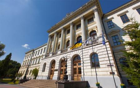 Лідери освіти: оприлюднено свіжий рейтинг «ТОП-200 Україна 2026» — дізнайтеся, які університети стали найкращими та хто здобув першість цього року.