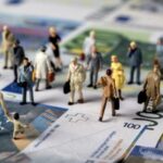 НБУ прогнозує стабільність ринку праці: що буде із зарплатами та чи чекати на їхнє зростання найближчим часом.