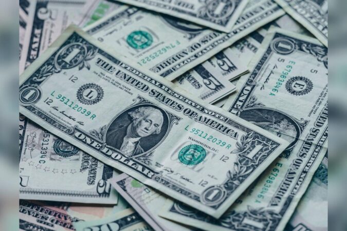 Прогноз курсу долара на початок серпня: банкір озвучив ключові чинники та очікувані зміни на валютному ринку України. Що буде з гривнею?