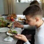 Цифровий полон: як гаджети непомітно змінюють звички та здоров’я нового покоління українців — від віртуальних ігор до реальних наслідків.