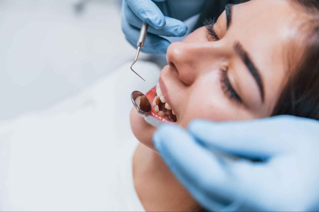 реставрація зубів uvi.dental
