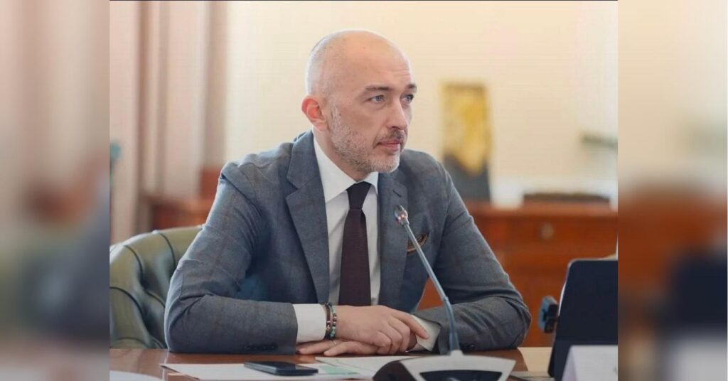 Валютні обмеження НБУ провокують бізнес іти в офшори: аналіз наслідків політики Пишного для українських компаній та економіки.