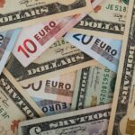 Курс долара у жовтні та тривожний прогноз щодо євро: банкір попередив про можливі зміни на валютному ринку та ризики для європейської валюти.