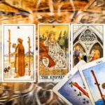 Таро-прогноз на жовтень: Близнюкам – вир почуттів, Водоліям – неминучий конфлікт. Дізнайтеся, що готують карти вашому знаку зодіаку в середині осені!